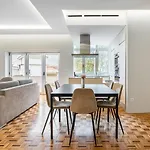 Guestready - Charming City Escape