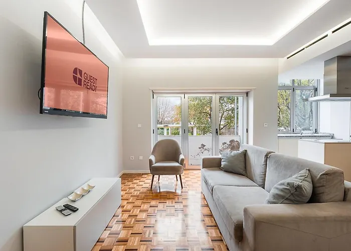 Guestready - Charming City Escape